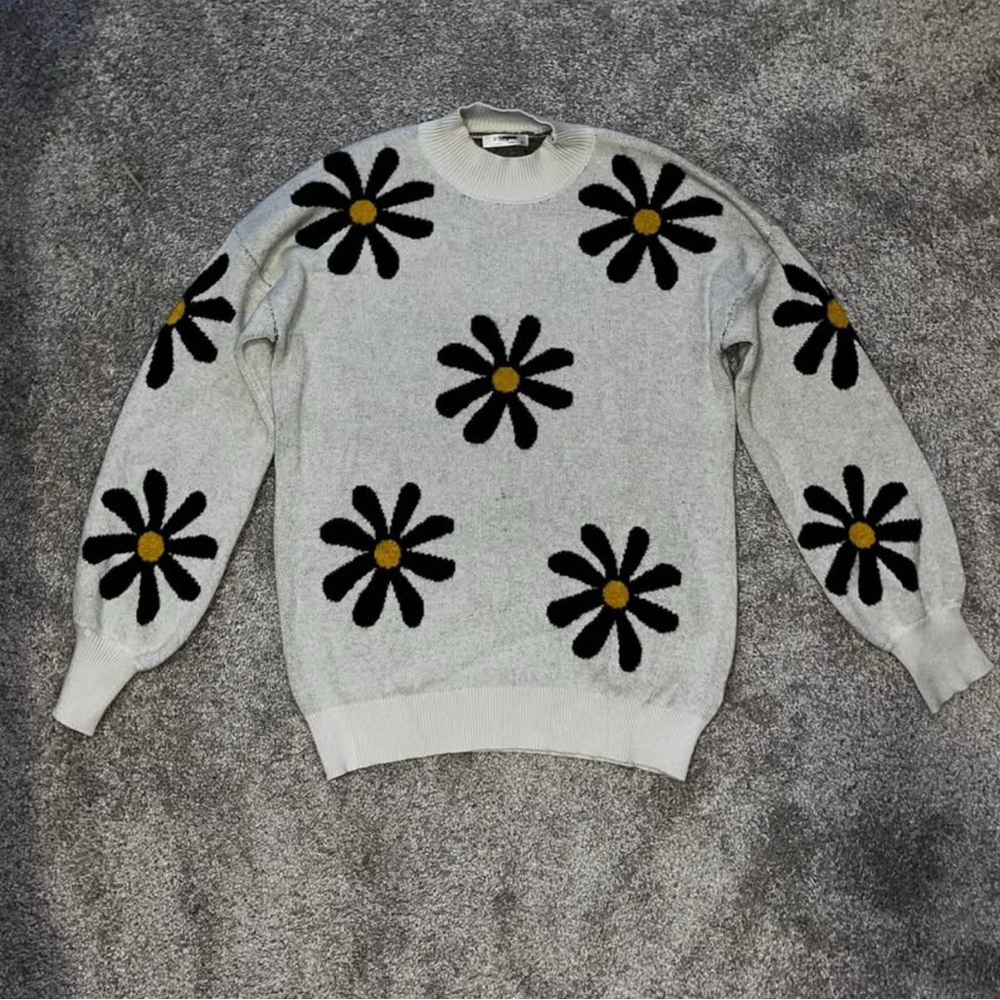 Floral Patterned Gray Sweater